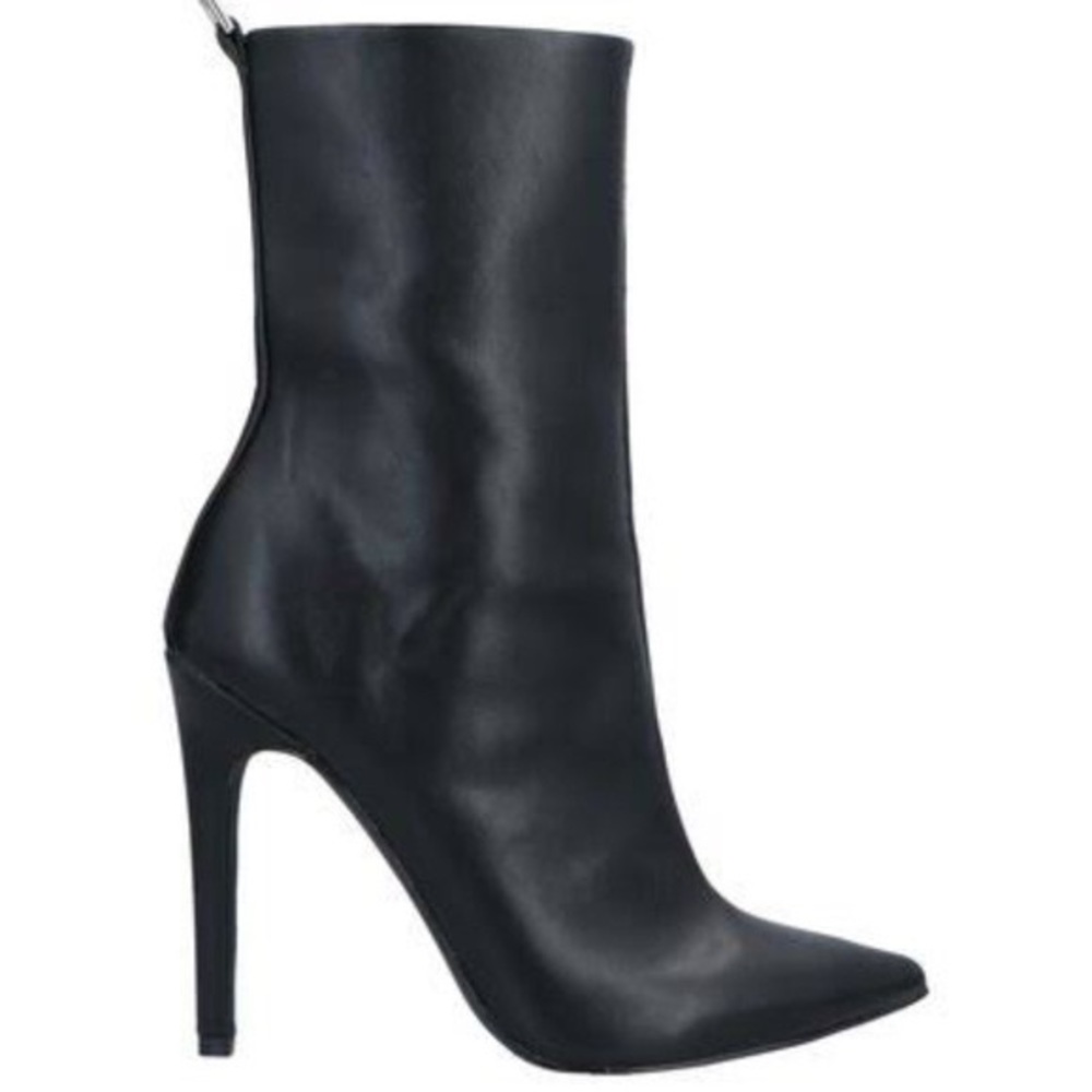 Danielle Guizio Vault Boot Size 8